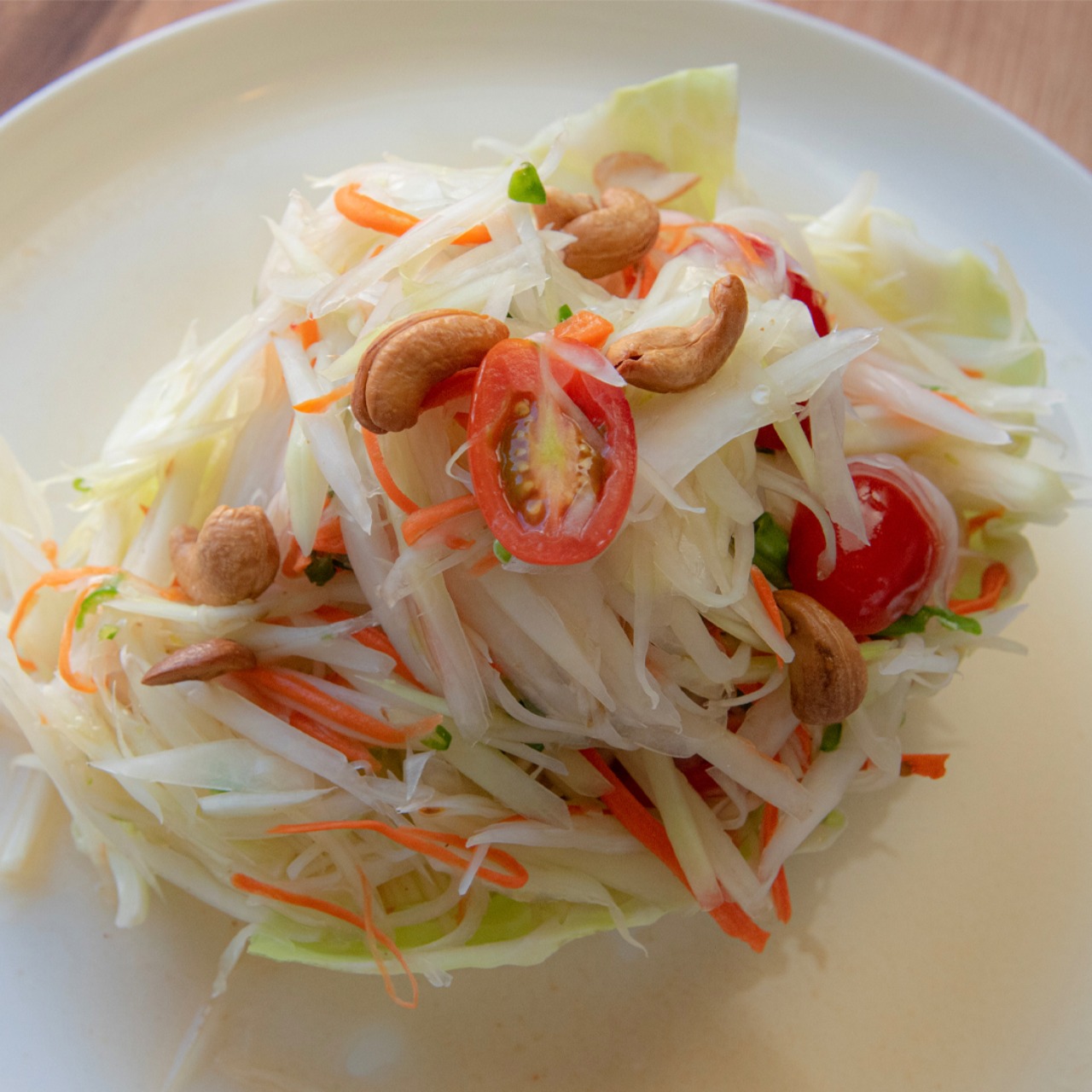 Order Papaya Salad food online from Mee Dee Thai Kitchen store, Los Angeles on bringmethat.com