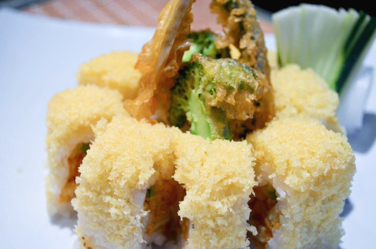 Order Vegetable Tempura Roll food online from Kino Sushi store, Los Angeles on bringmethat.com