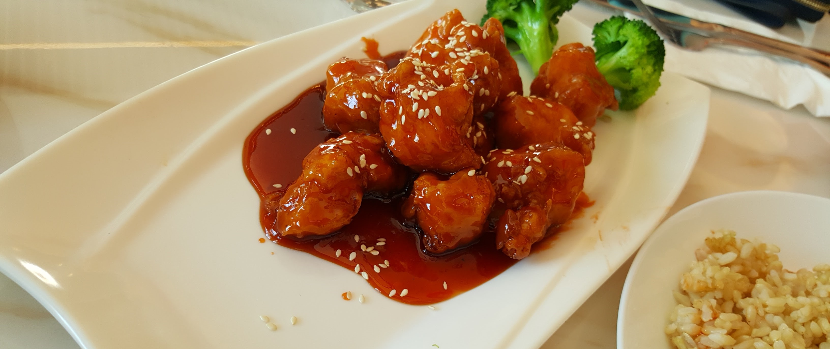 Order P4. Crispy Sesame Chicken food online from Mainland China Bistro store, Coral Springs on bringmethat.com