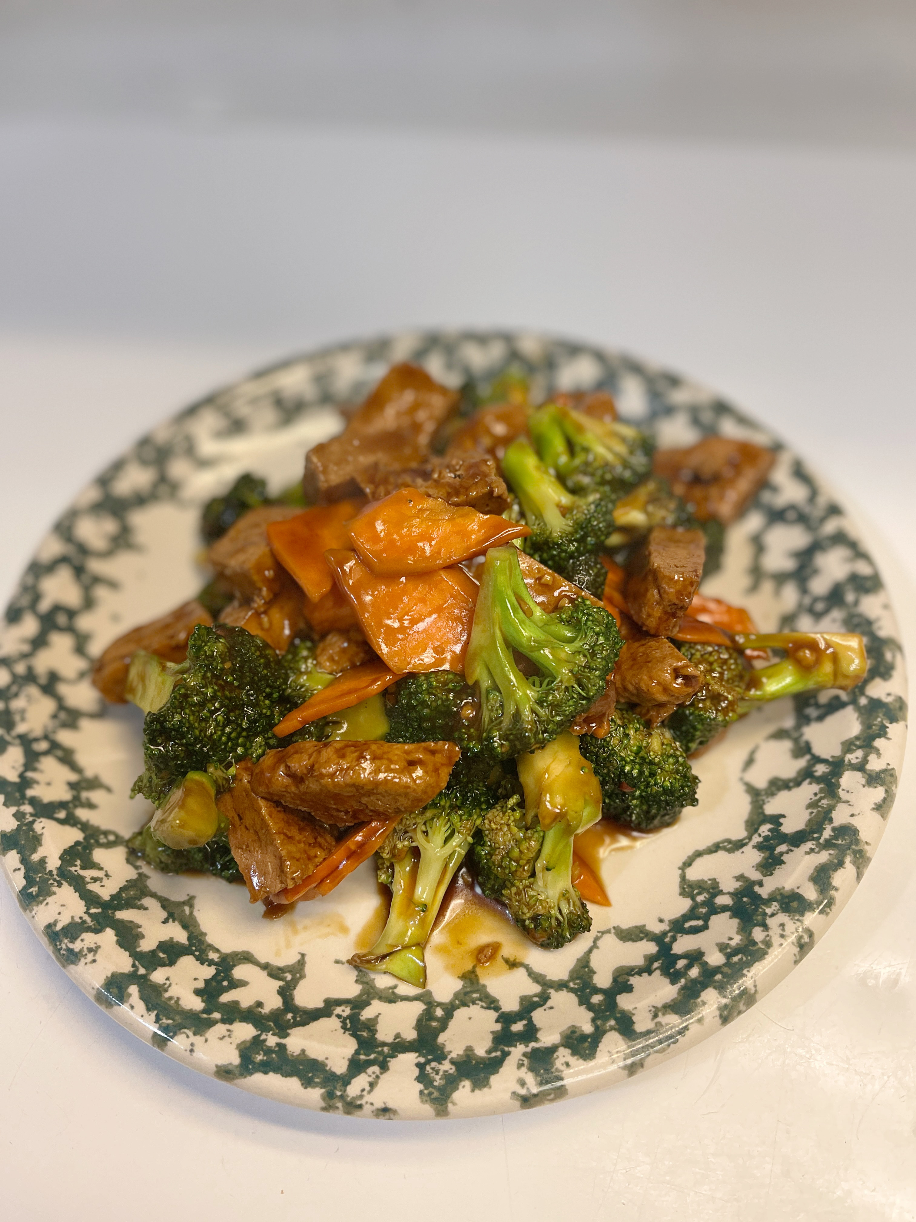 Order Vegetarian Beef with Broccoli food online from Fortune Kitchen store, Aurora on bringmethat.com