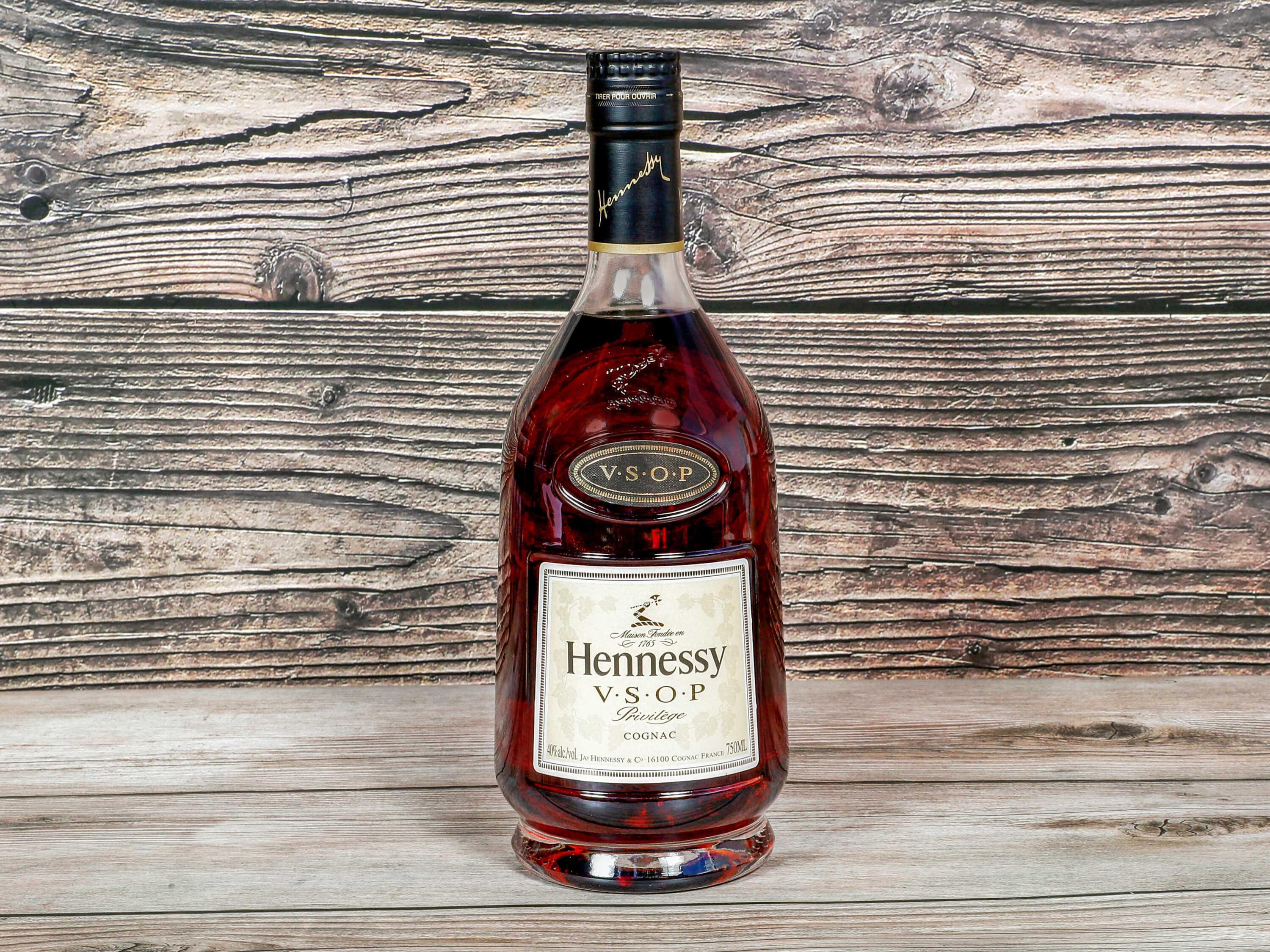 Order Hennessy VSOP, 750 ml food online from Jay Vee Liquor store, Albany on bringmethat.com