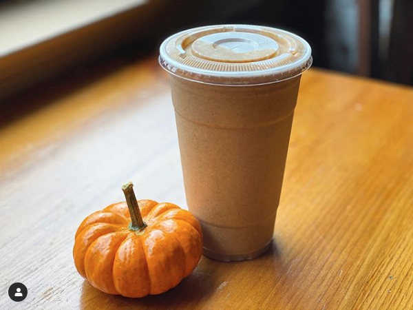 Order Pumpkin Smoothie food online from David Alan's Marketplace And Caterers store, East Hanover on bringmethat.com