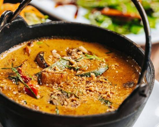 Order Panang Curry Bowl with Beef Tenderloin food online from Malai Kitchen store, Dallas on bringmethat.com