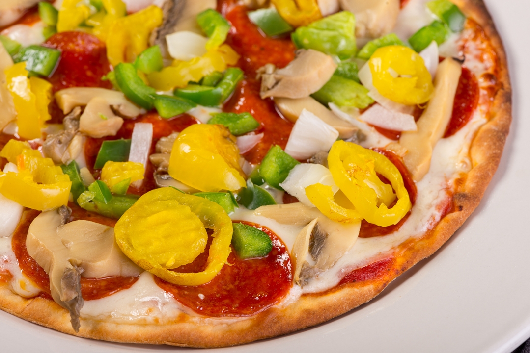 Order Deluxe Pizza food online from Papa Gyros store, Canton on bringmethat.com