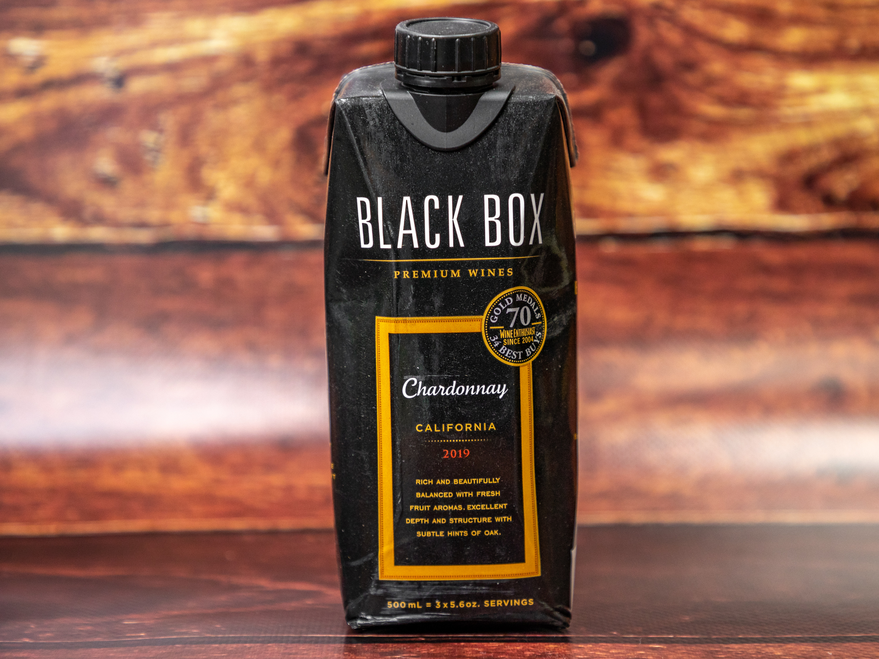 Order BLACK BOX CHARDONNAY 500ML food online from Chantry Wine And Liquor store, Riverside on bringmethat.com