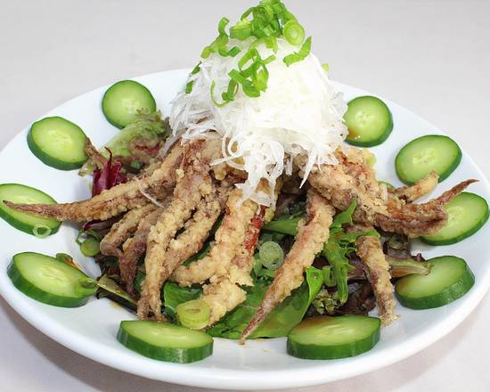 Order Calamari Salad food online from Shin-Sen-Gumi store, Irvine on bringmethat.com