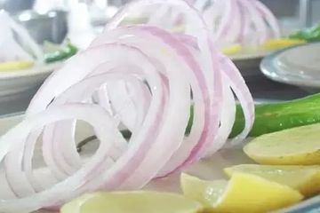 Order Side of Fresh Onion, Green Chili and Lemon food online from The Royal Indian Cuisine store, Philadelphia on bringmethat.com