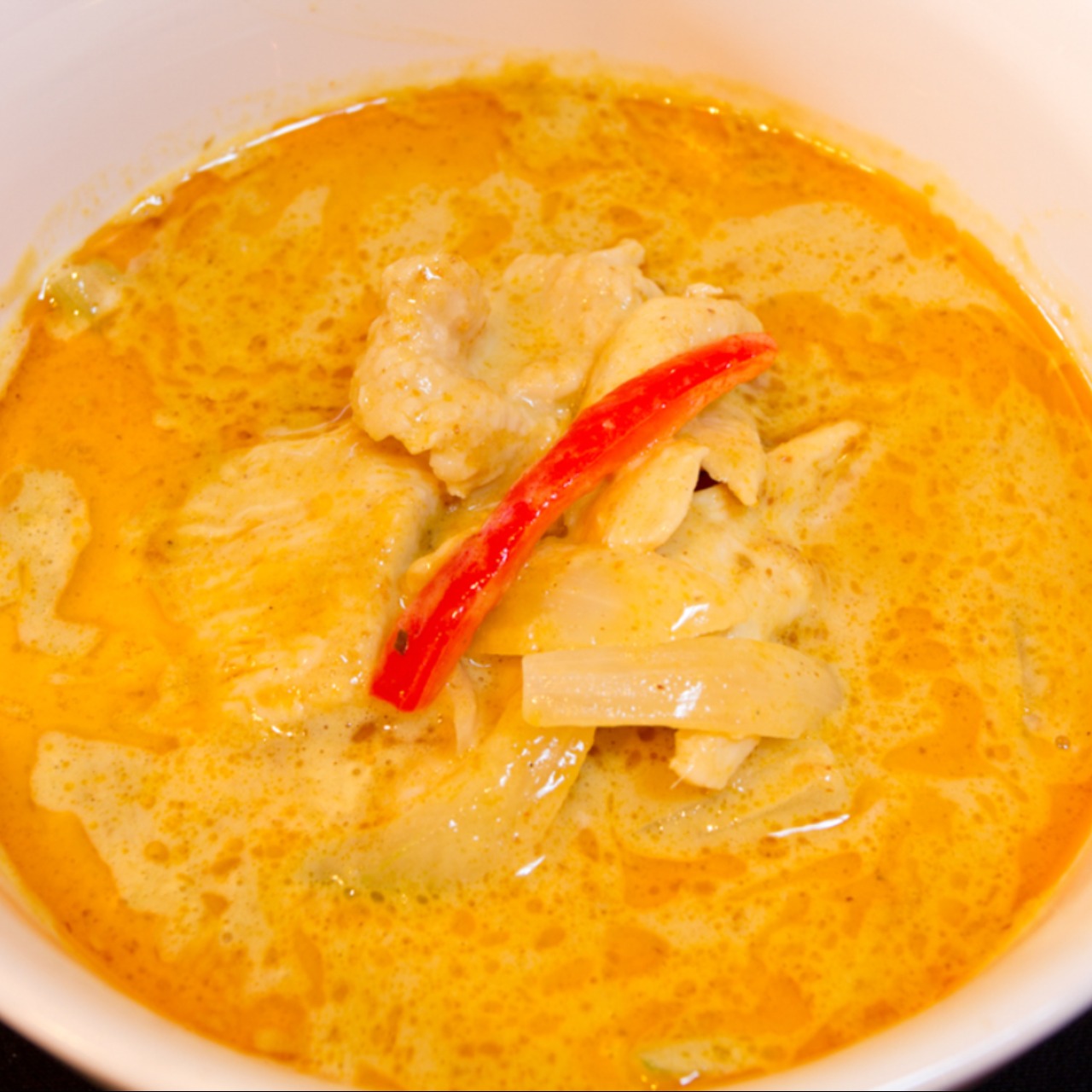 Order 27. Yellow Curry food online from Chabaa Thai Cuisine store, San Francisco on bringmethat.com