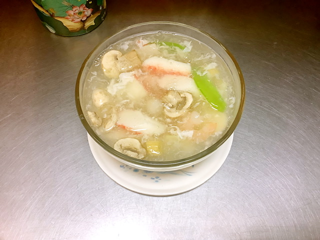Order Seafood Soup  海鲜汤 food online from ChinaDragon store, Anoka on bringmethat.com