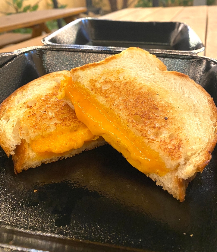 Order Kid's Grilled Cheese food online from Cali Comfort BBQ Restaurant & Sports Bar store, Spring Valley on bringmethat.com
