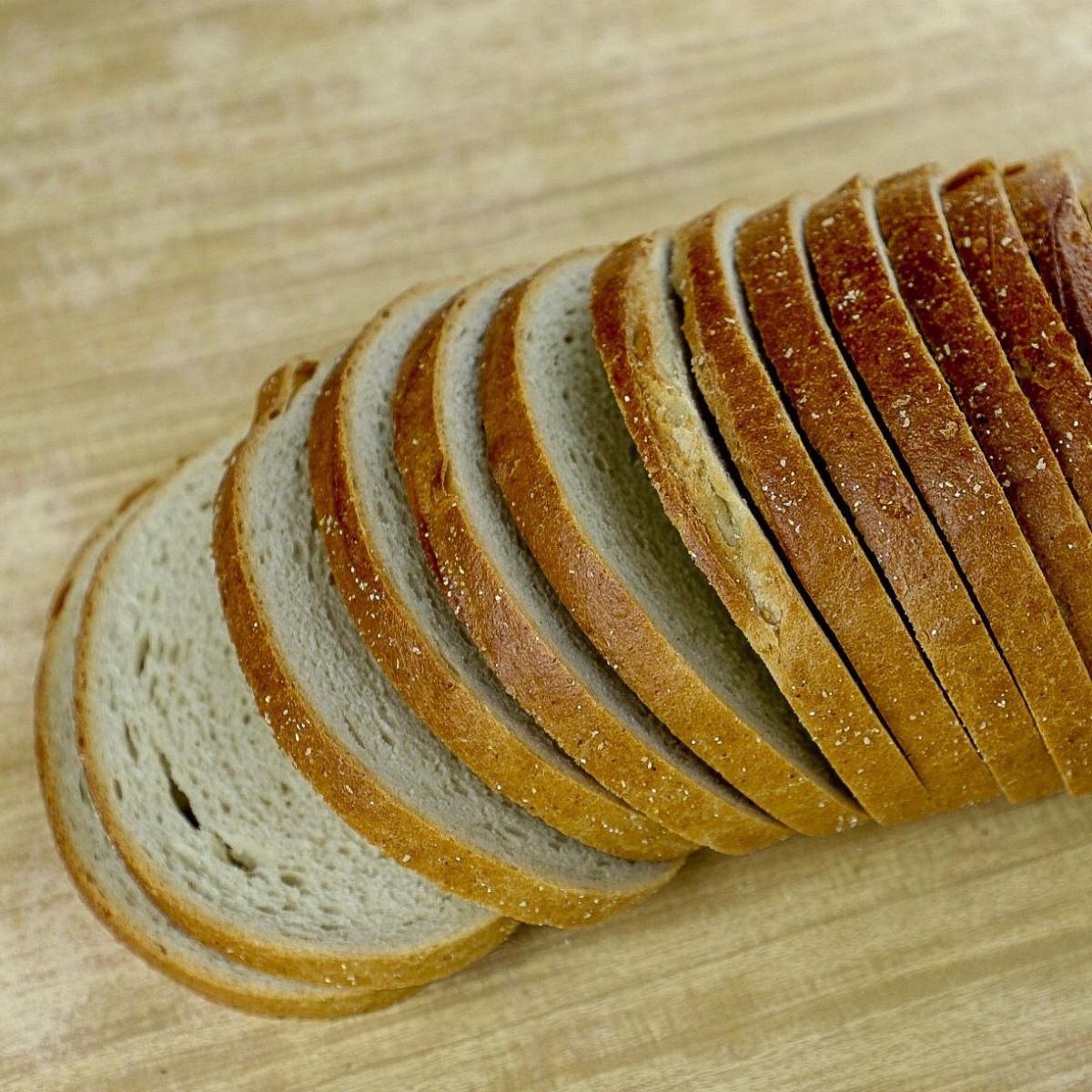 Order Deli Rye Bread - Half loaf food online from Katz's delicatessen store, New York on bringmethat.com