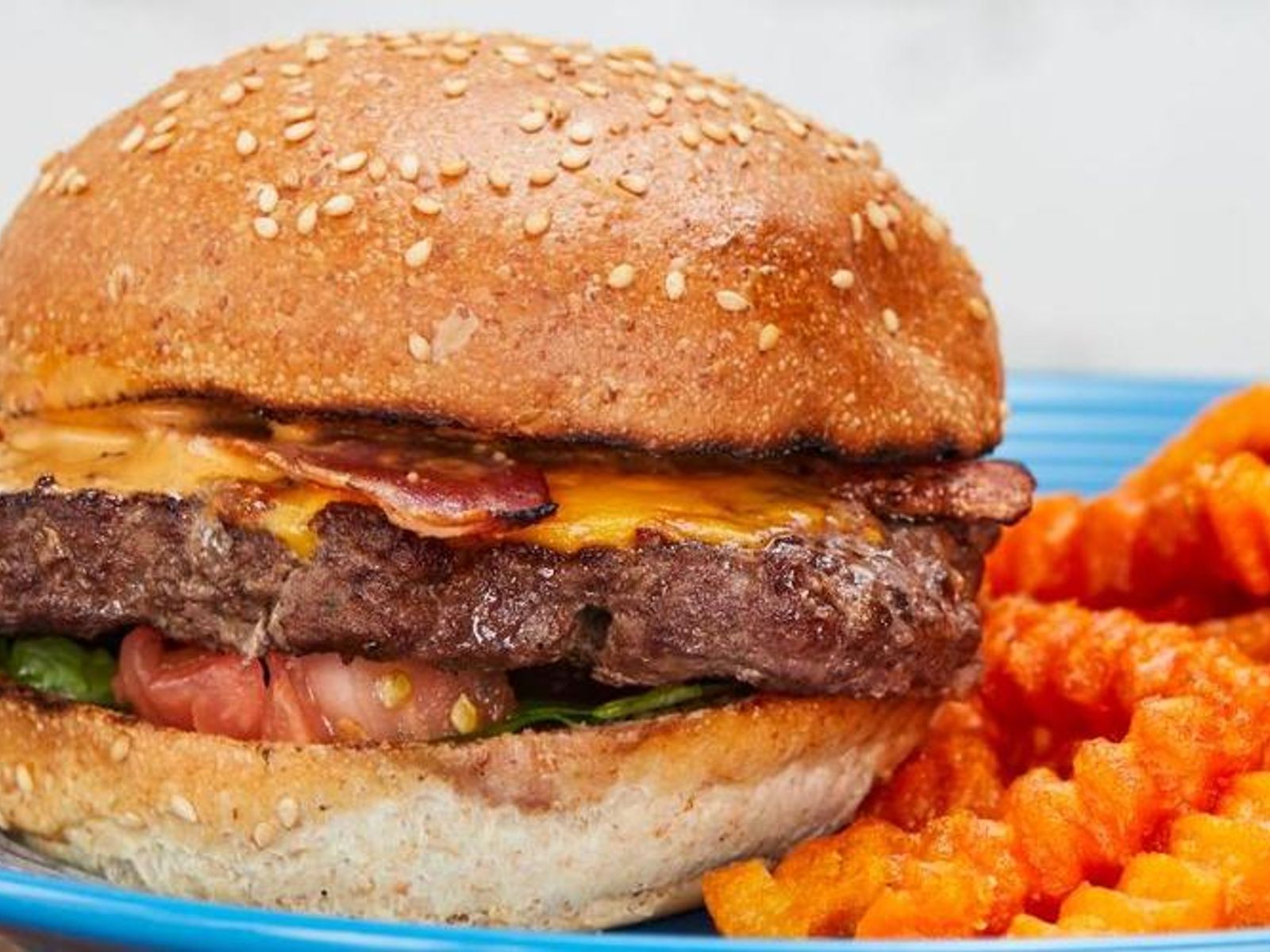 Order Classic Burger food online from Muscle Maker Grill store, New York on bringmethat.com