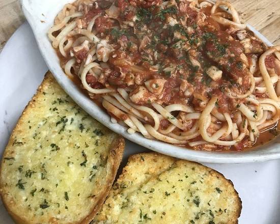 Order Linguini and Clams Marinara food online from Giannis Pizza store, Monterey on bringmethat.com