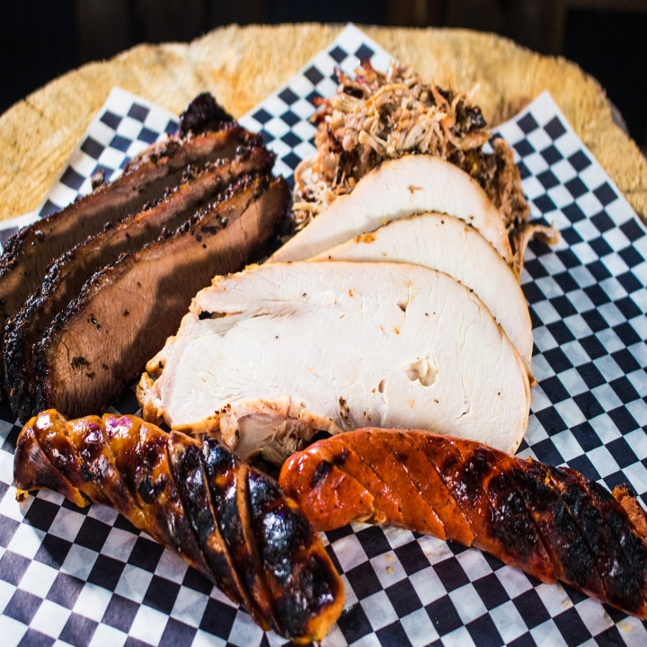 Order One Meat BBQ Platter food online from Big Daddy Bbq store, Meridian on bringmethat.com