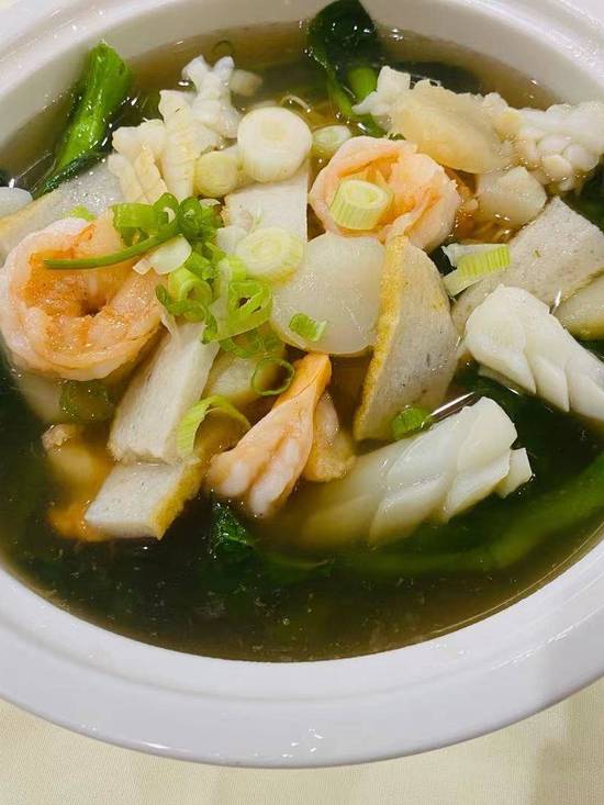 Order Seafood Noodle Soup  food online from Wei Authentic Chinese Cuisine store, Gwinnett County on bringmethat.com