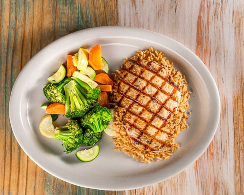Order Grilled Chicken food online from Willie's Grill & Icehouse store, Hill Country Village on bringmethat.com
