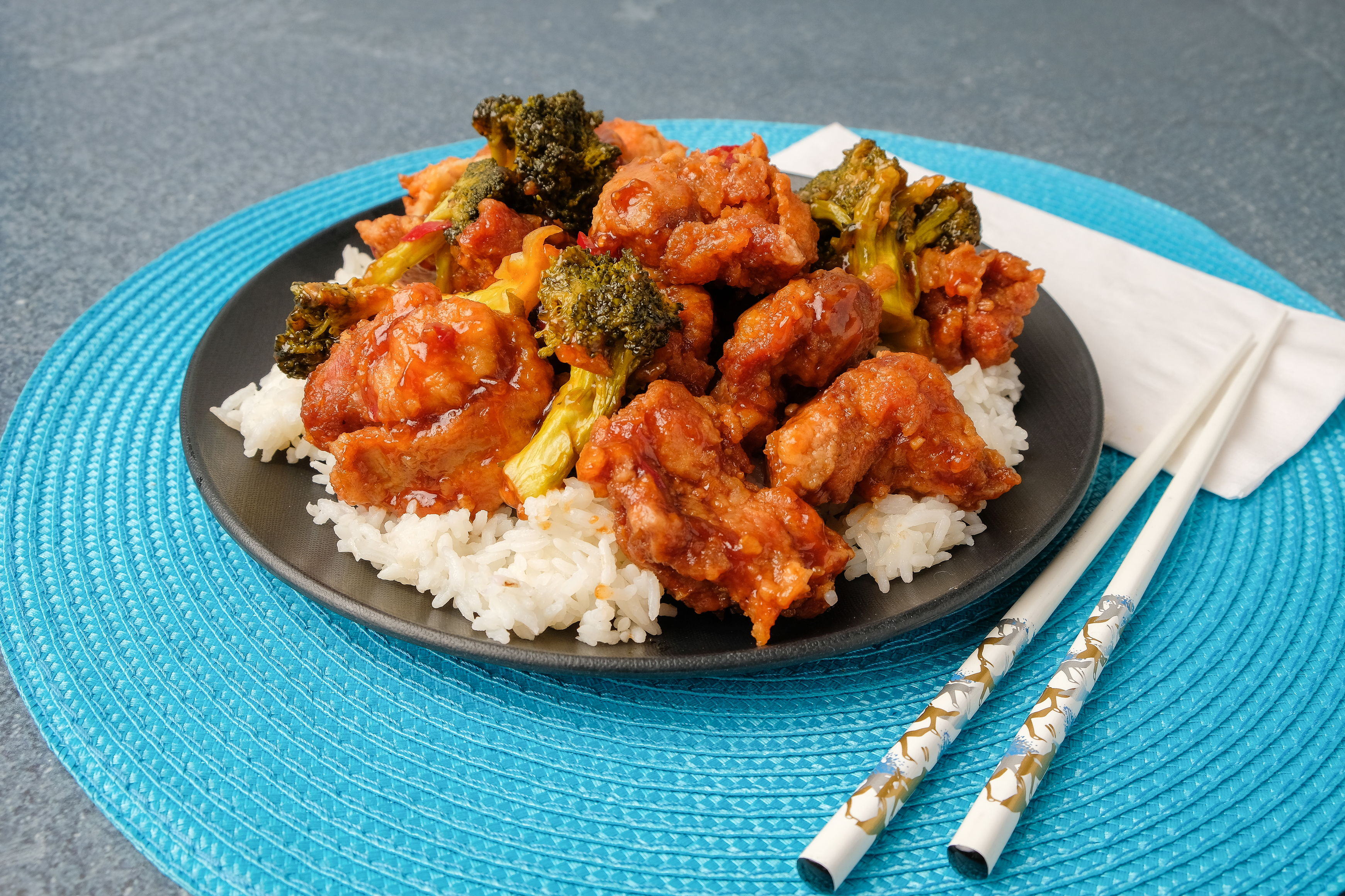Order S9. General Tso's Chicken food online from Happy House store, Fort Lauderdale on bringmethat.com
