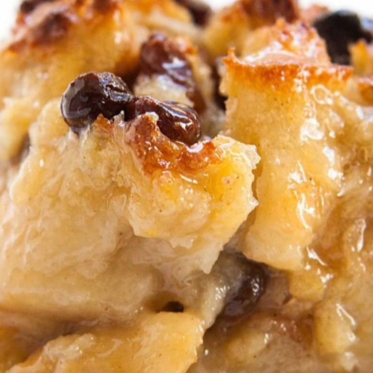 Order Bread Pudding food online from 2 Chefs store, Florence on bringmethat.com