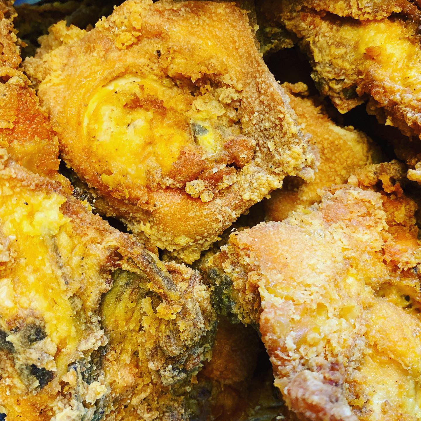 Order Fried Chicken   food online from Island Flavaz Jerk Seafood Center store, Uniondale on bringmethat.com