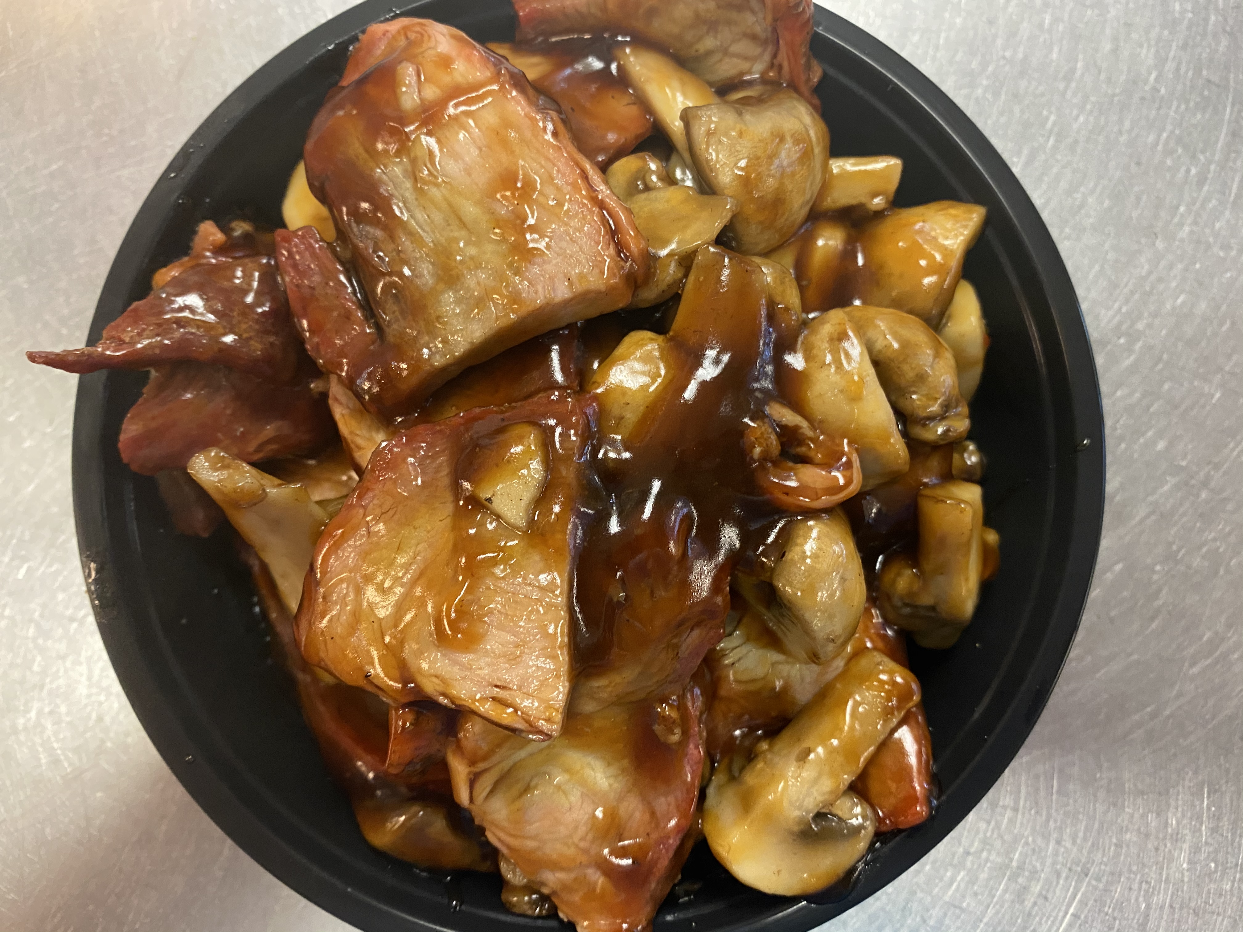 Order 63. Roast Pork with Mushroom food online from Lucky Star - Market St. store, Wilmington on bringmethat.com