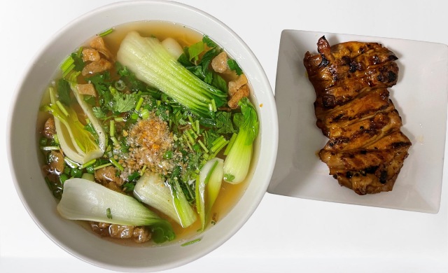 Order Mi Ga Nuong food online from Pho 68 store, West Hartford on bringmethat.com