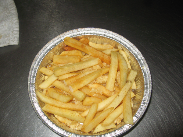 Order Garlic Fries food online from Papas Pizza store, San Diego on bringmethat.com