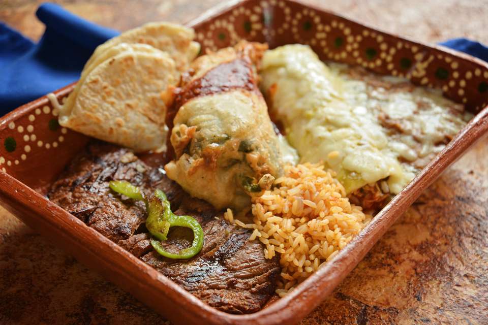 Order Plato Mexicano food online from No Mas! Hacienda store, Atlanta on bringmethat.com