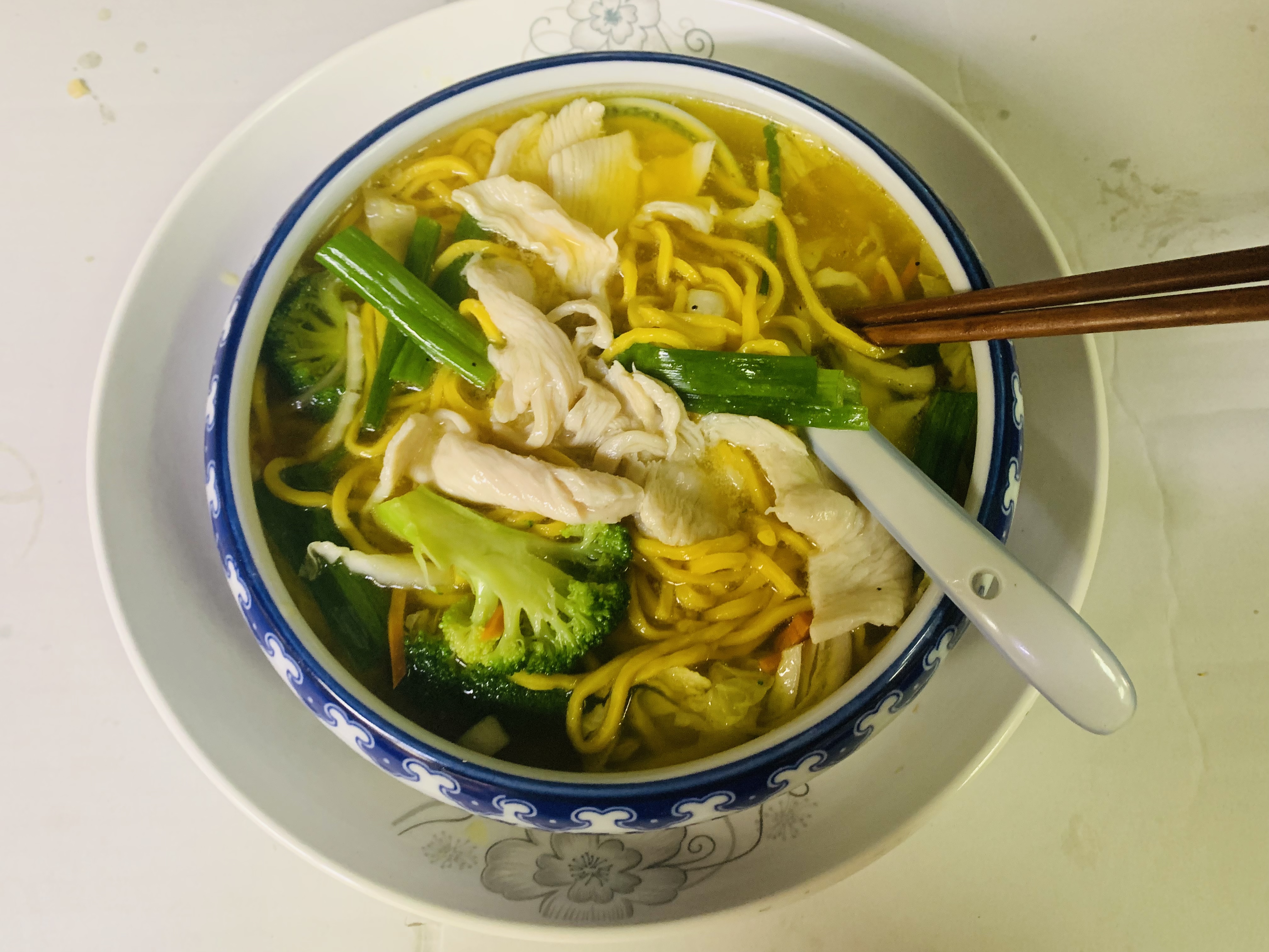 Order 6. Chicken Vegetable Noodle Soup 杂菜鸡肉捞面汤 food online from Hai Sun Chinese Restrnt store, Brooklyn on bringmethat.com