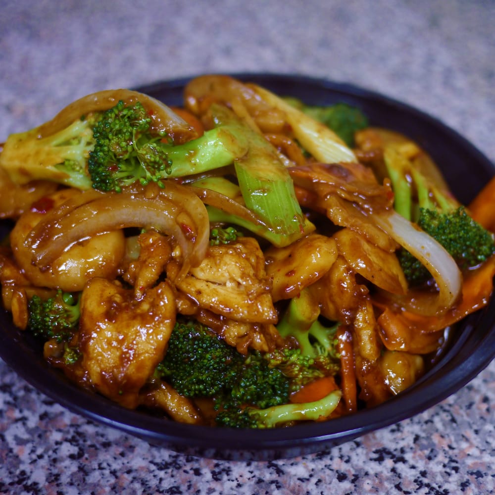 Order 77. Quart of Chicken with Garlic Sauce food online from CHINA JOY 81 store, Jacksonville on bringmethat.com