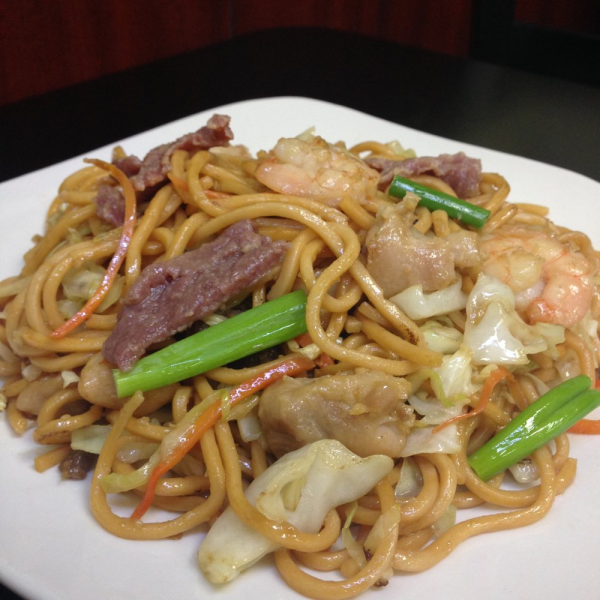Order Beef Chow Mein food online from Cao's Kitchen Asian Bistro store, Orange on bringmethat.com