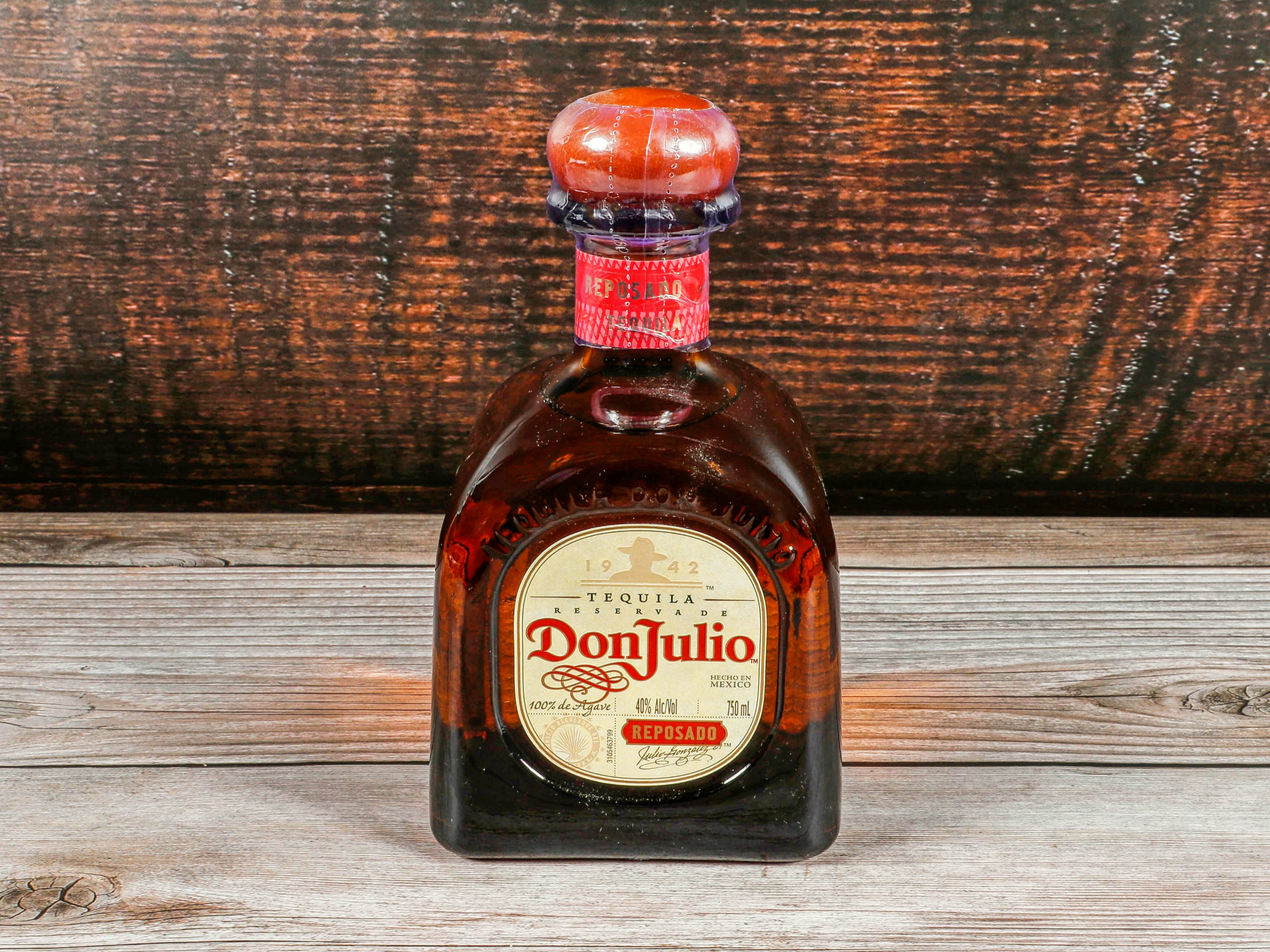 Order Don Julio Reposado, 750 ml. Tequila (40.0% ABV) food online from Jay Vee Liquors store, El Cerrito on bringmethat.com