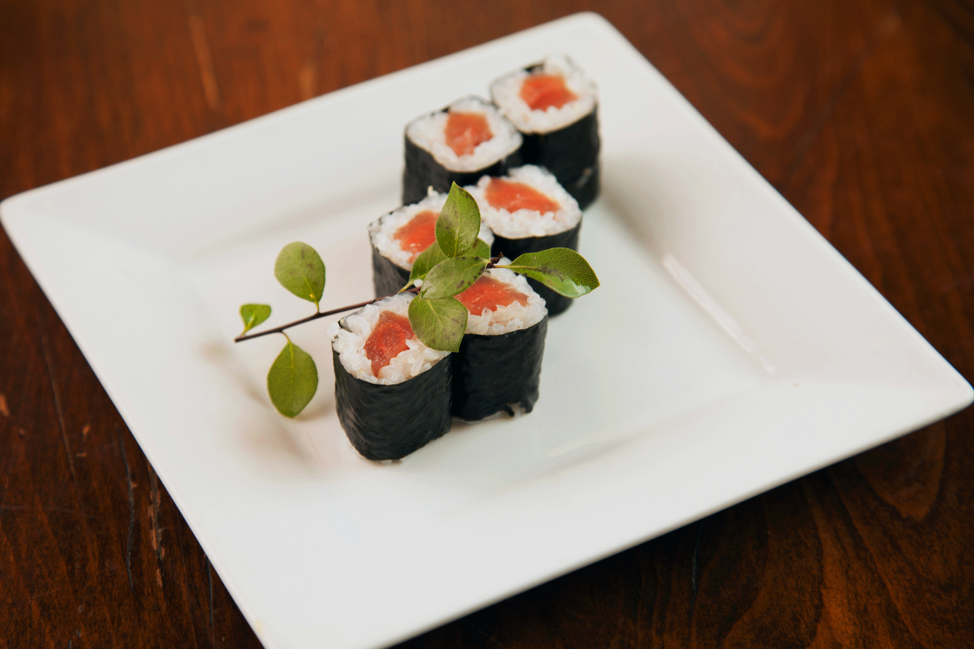 Order Tuna (Blue Fin) Roll food online from Moto Azabu Sushi Bar & Grill store, Marina Del Rey on bringmethat.com