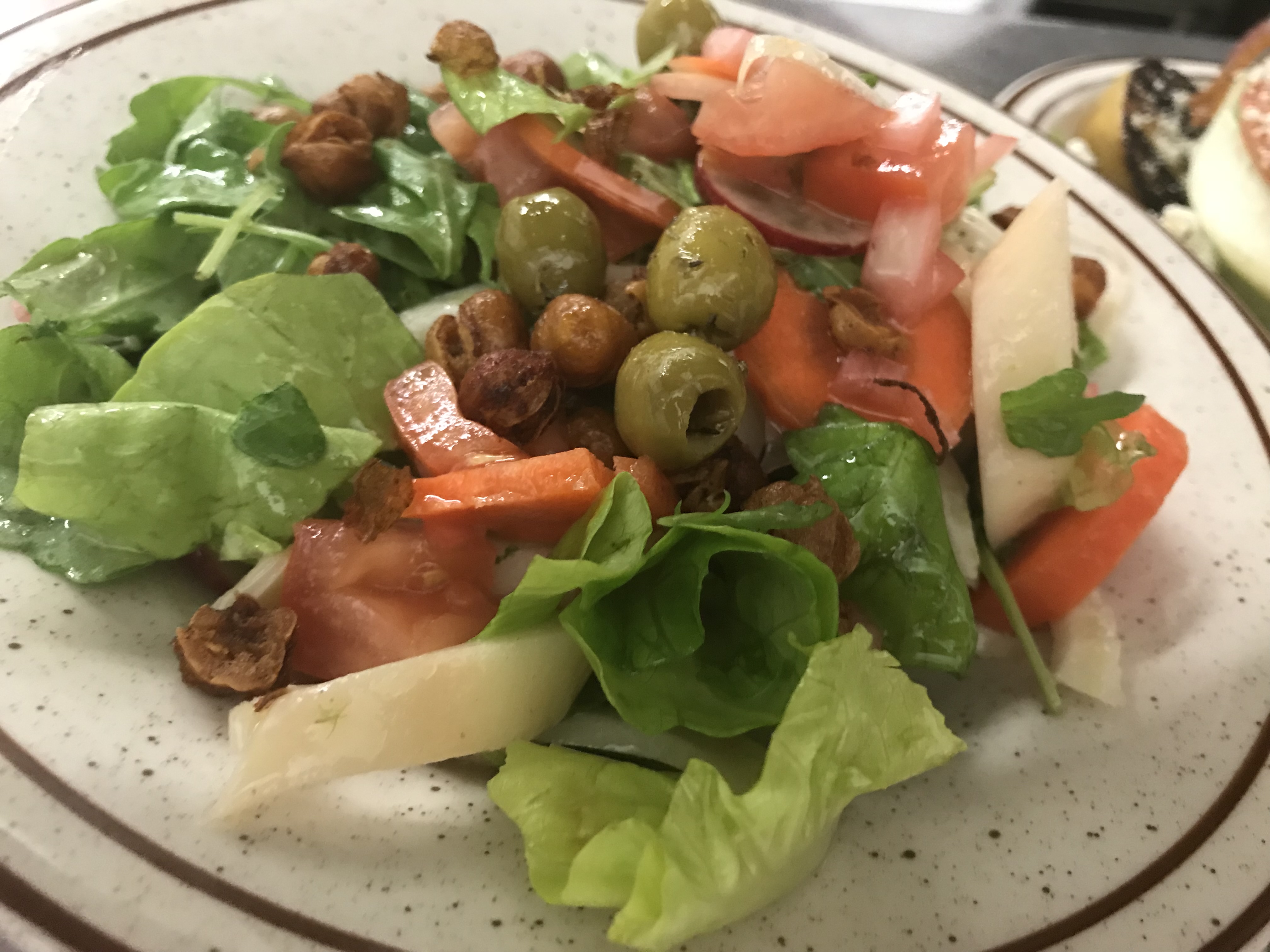 Order Farmer’s Green Salad food online from Morgan & Co. store, Glens Falls on bringmethat.com