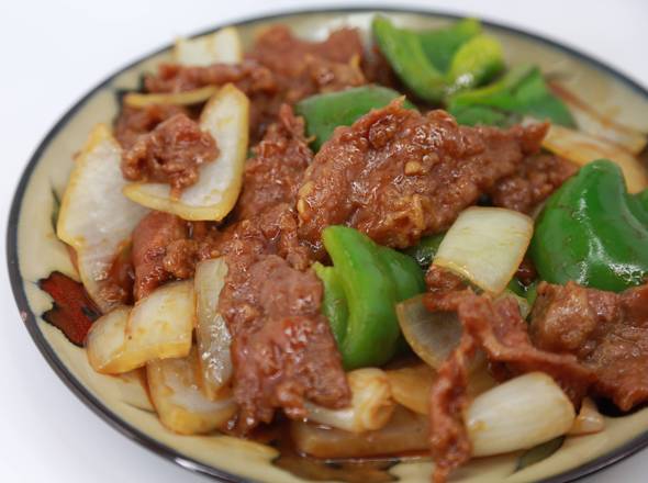 Order Pepper Steak 青椒牛 food online from Uncle Chen's Chinese Restaurant store, State College on bringmethat.com