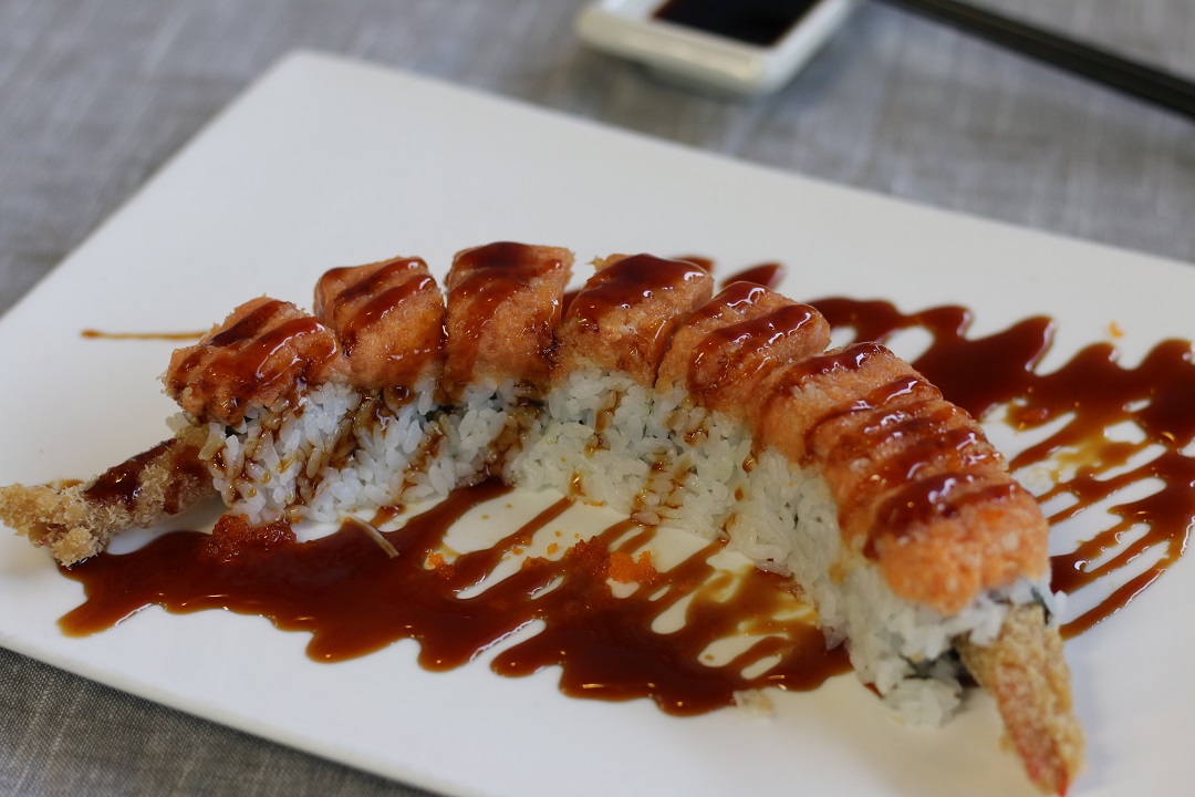 Order Gold Dream Roll food online from Ling Sushi store, Topeka on bringmethat.com