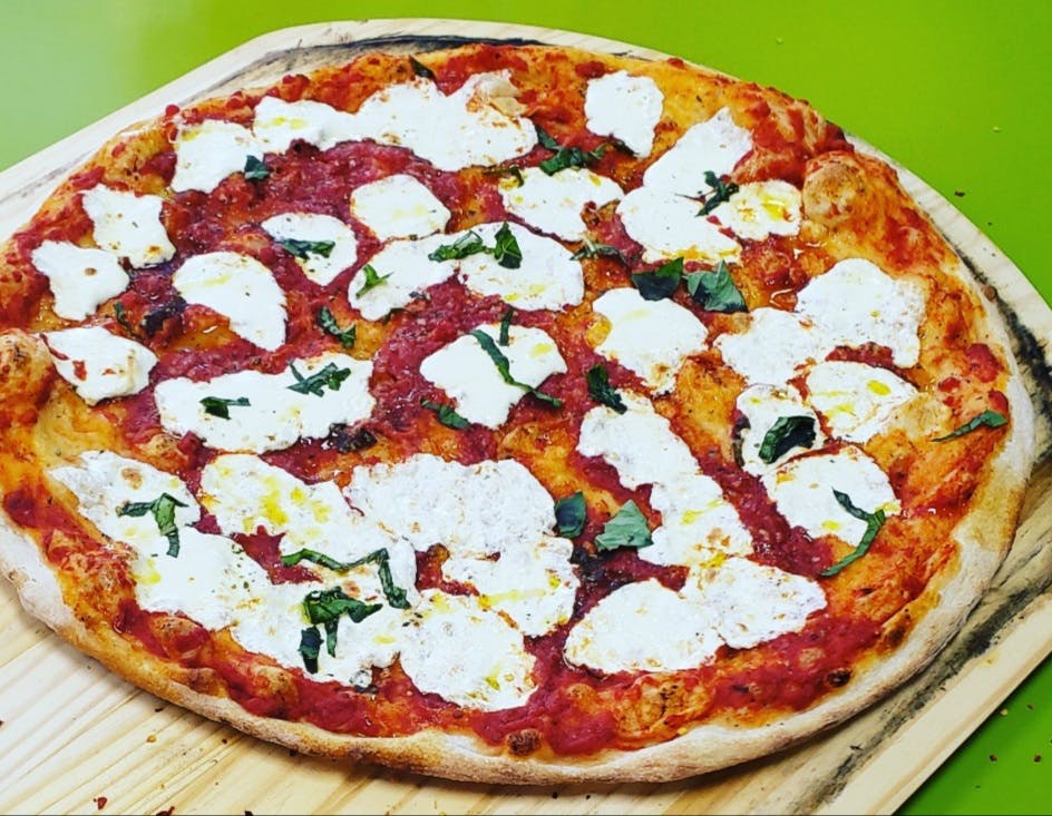 Order Margherita Pizza - Round 18" food online from J-Joe Berrylicious store, White Plains on bringmethat.com