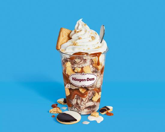 Order Black and White Cookie Dazzler Sundae - Limited Time Only food online from Häagen-Dazs store, Arlington on bringmethat.com