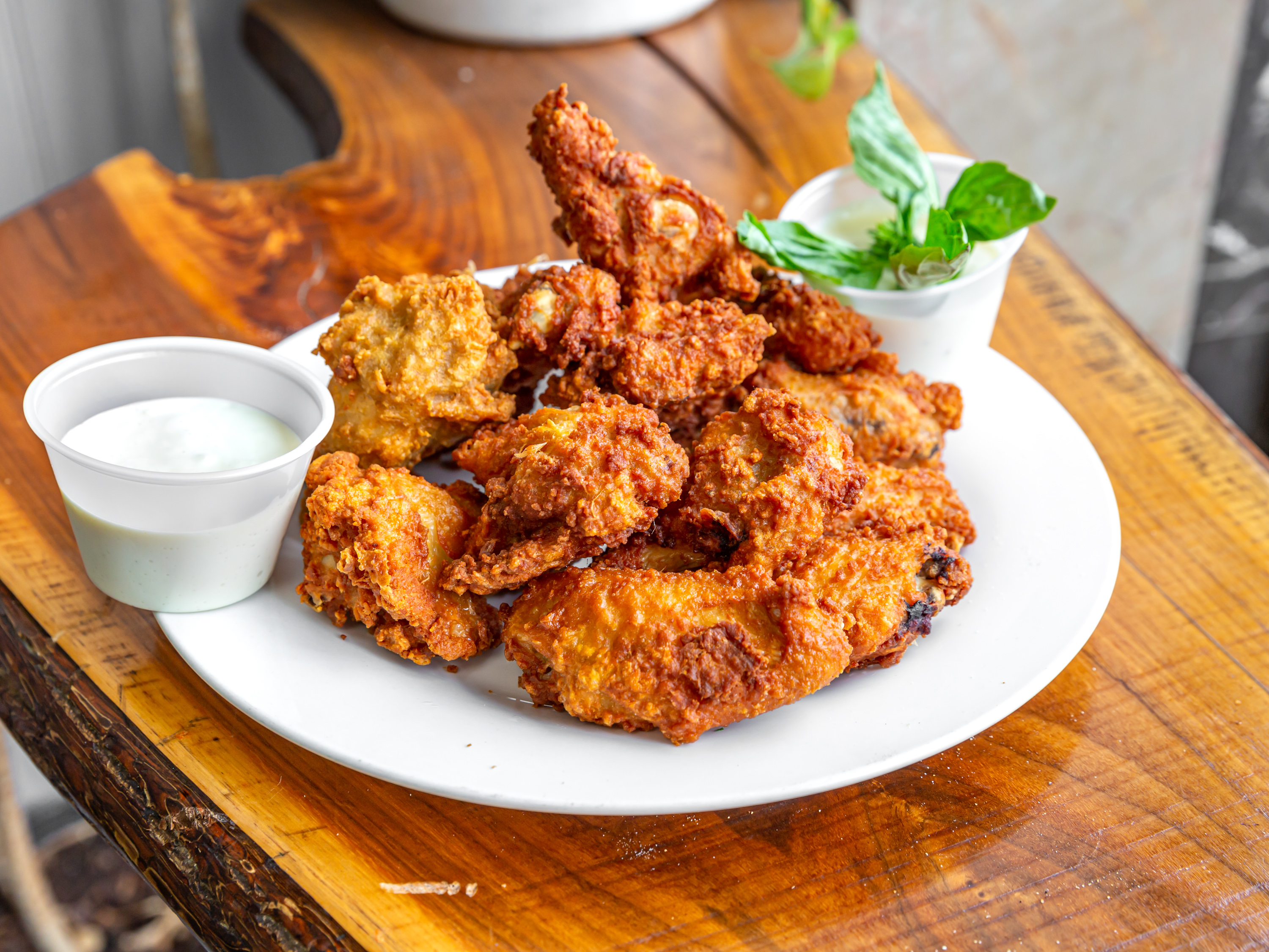Order Wings food online from Il Mondo Pizzeria store, Boston on bringmethat.com