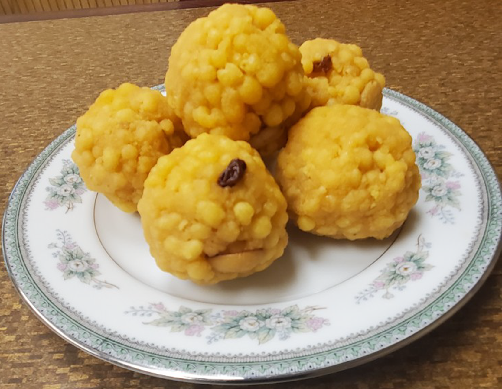 Order Boondi Laddu  food online from Chennai Delicacy store, Parma Heights on bringmethat.com