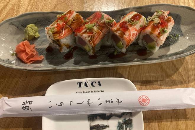 Order Ocean Roll (Raw) food online from Ta Ca Sushi & Japanese Fusion store, Savannah on bringmethat.com