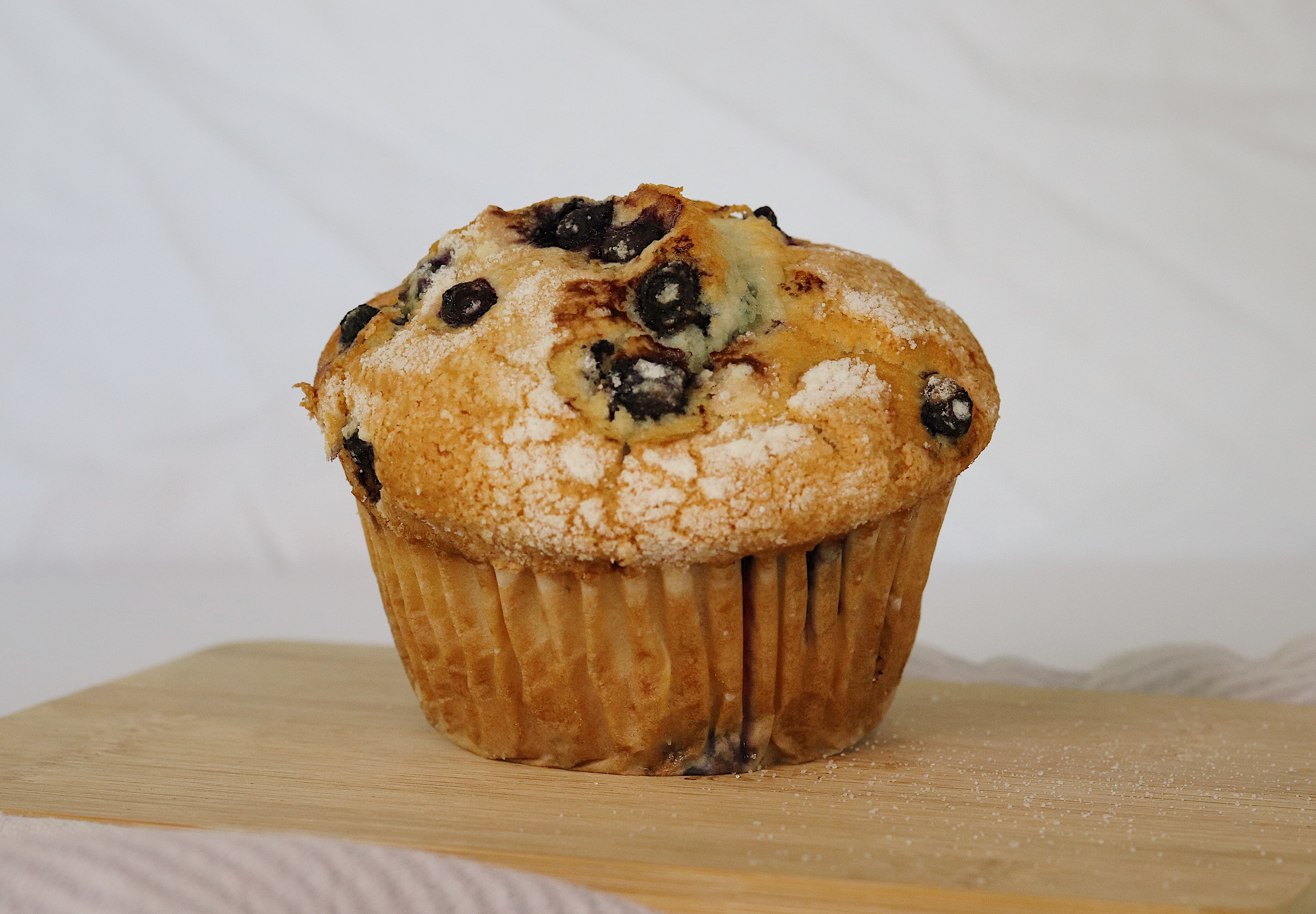 Order Muffin food online from Willy Bagels & Blends store, Brentwood on bringmethat.com