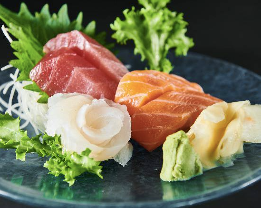 Order 35. Sashimi Appetizer food online from Thai Lemongrass & Sakura Sushi store, New York on bringmethat.com