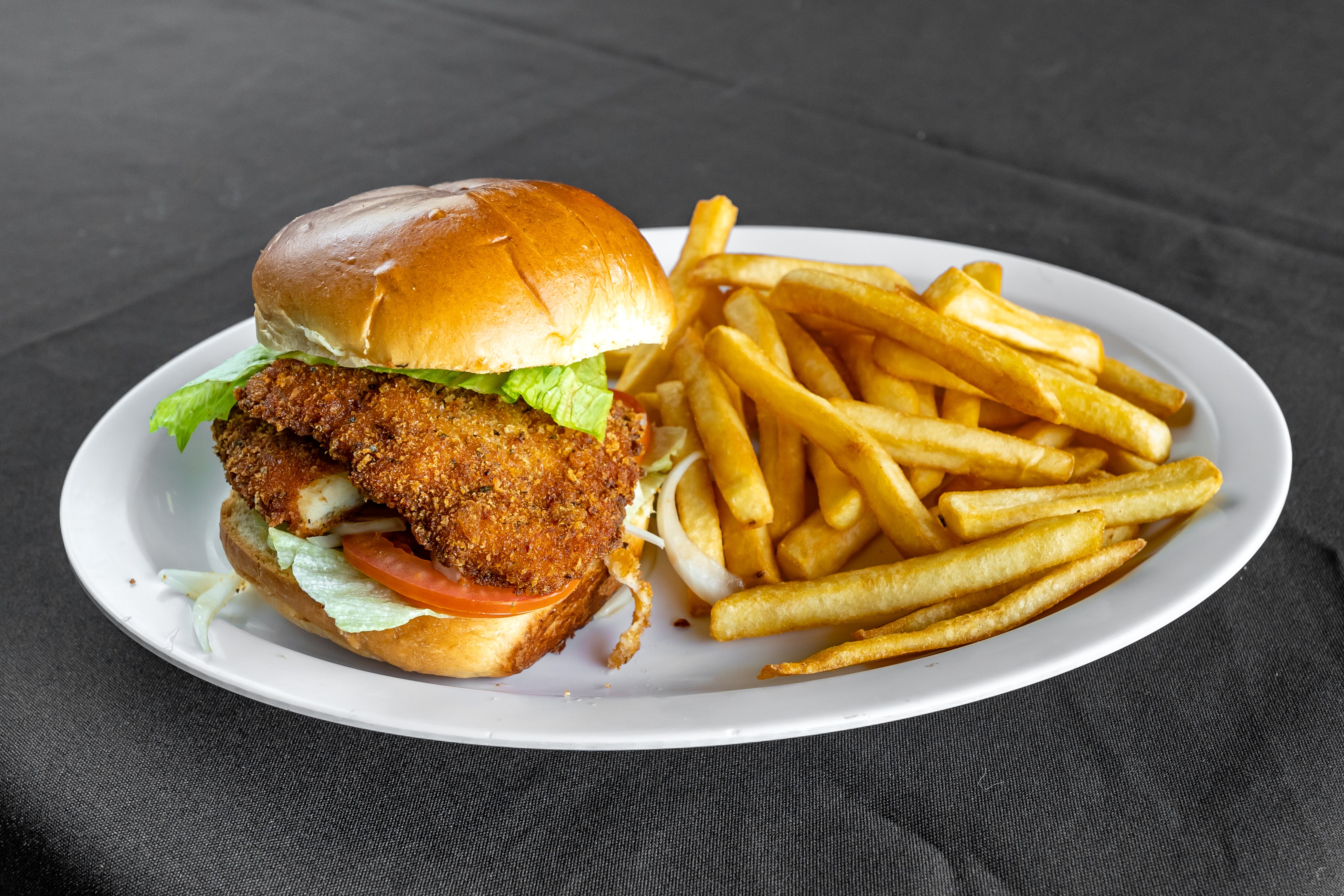 Order Crispy Chicken Sandwich - Sandwich food online from Vito Pizza And Grill store, Spring City on bringmethat.com