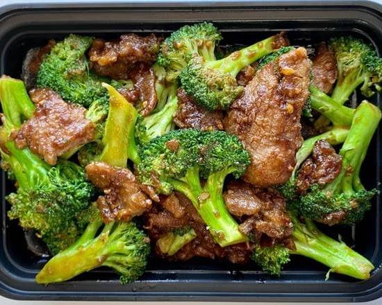 Order Beef with Broccoli food online from Little Chef Chinese Takeout @Aztec Food Hub store, San Diego on bringmethat.com