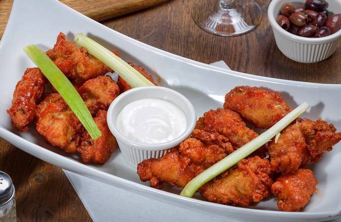 Order Buffalo Chicken Wings (10 pcs) food online from Whippany Pizza Restaurant & Catering store, Morris County on bringmethat.com