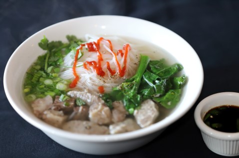 Order Burmese Beef Soup food online from Dingdi Myanmar Restaurant store, Lewisville on bringmethat.com