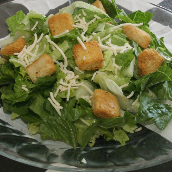 Order Caesar Salad food online from Fratelli's NY Pizza store, Los Angeles on bringmethat.com