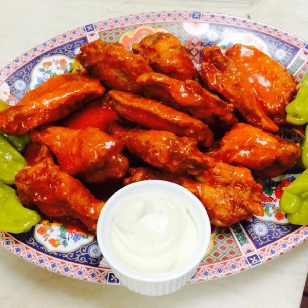 Order Original Hot Wings food online from Sherman Way Grill & Pizza store, North Hollywood on bringmethat.com