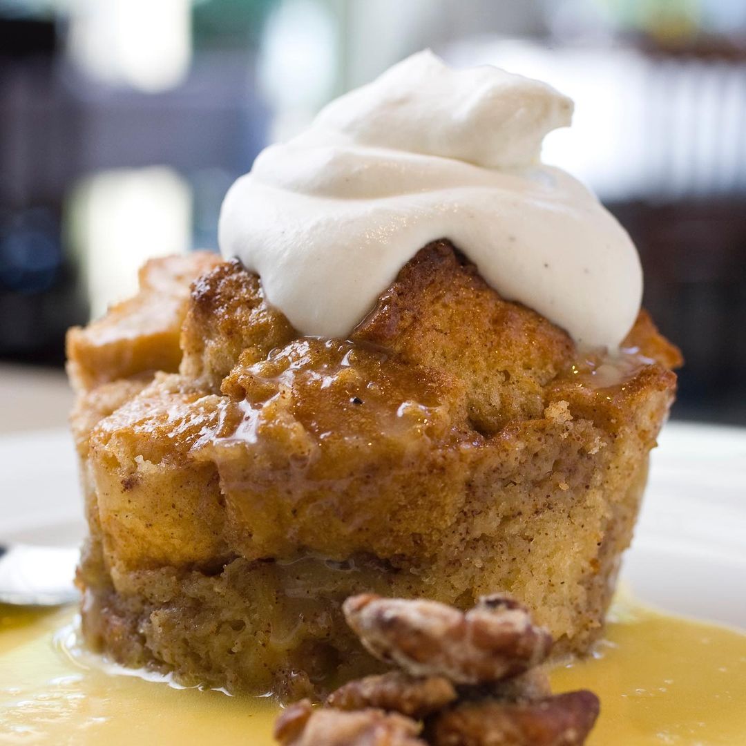 Order Maw Maw's Bread Pudding food online from Ellerbe Fine Foods store, Fort Worth on bringmethat.com