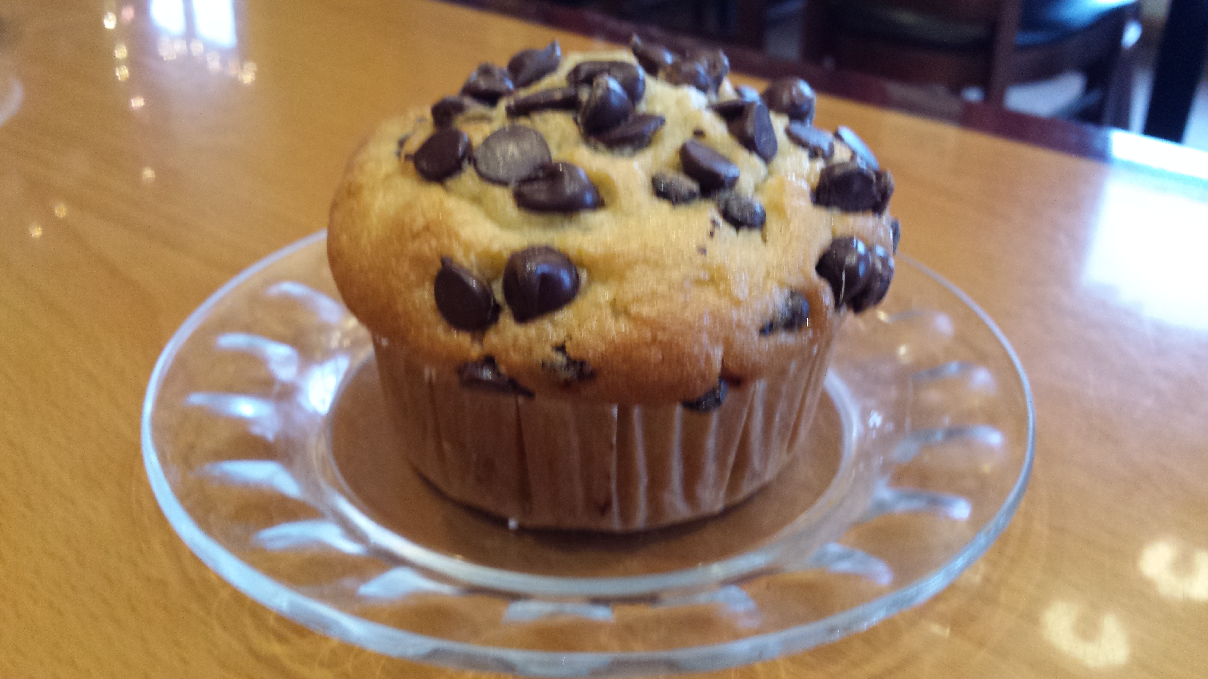 Order Chocolate Chip Muffin food online from Artisan Coffeehouse store, Scottsville on bringmethat.com